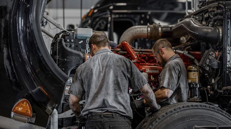 SECOND SHIFT TECHNICIANS